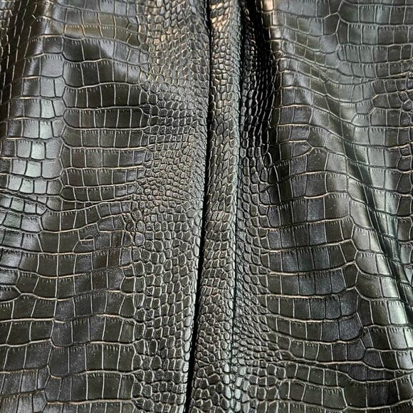 Express Faux Crocodile Black Mini Skirt Size XS (00) NWOT Never Worn Lined - Picture 8 of 14